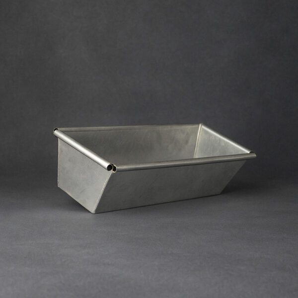 Galvanizált bádog balkonláda 52x20x14 cm méretben, vintage stílusban, kültéri növénytartóként vagy dekorációként használható